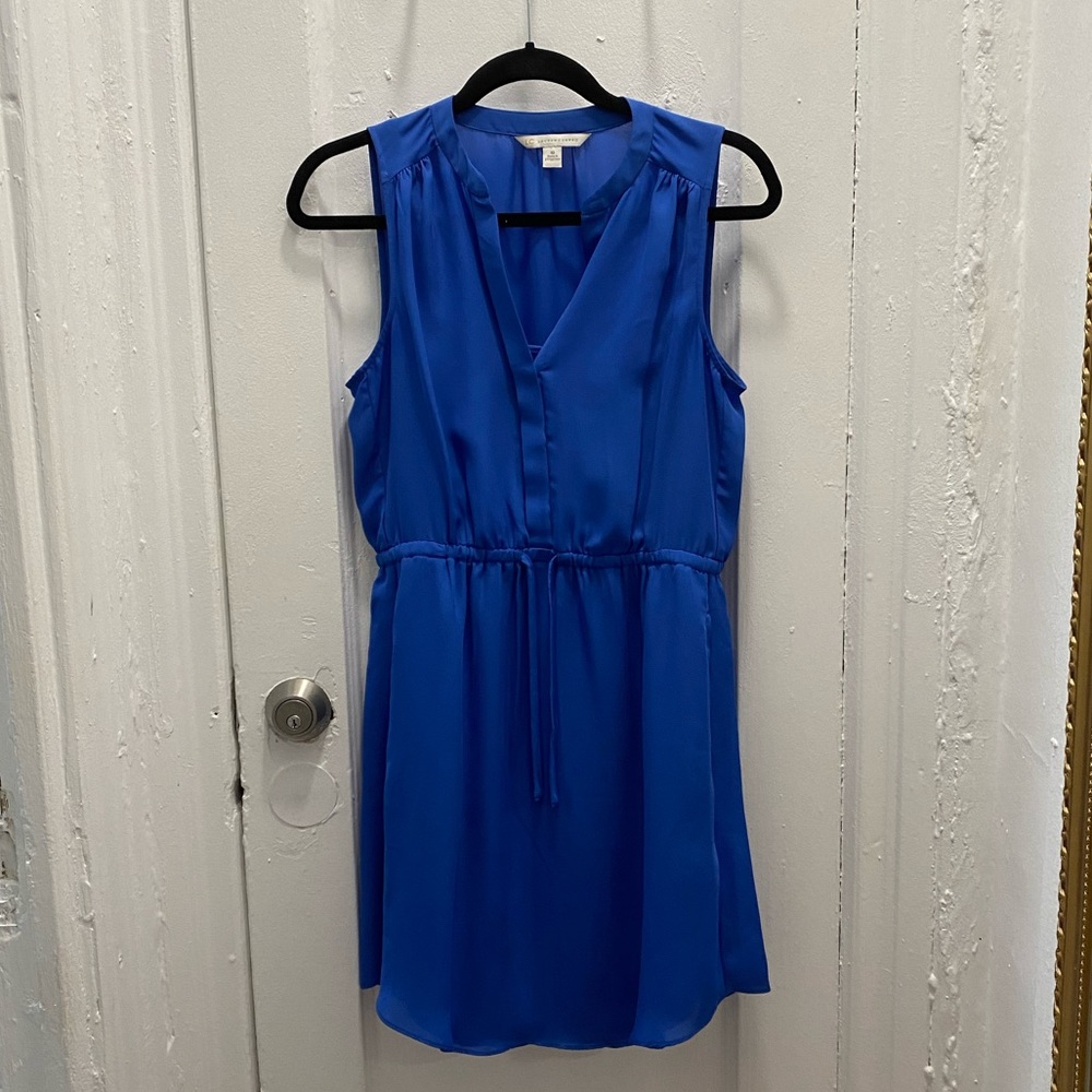 LC by Lauren Conrad blue dress with pockets!